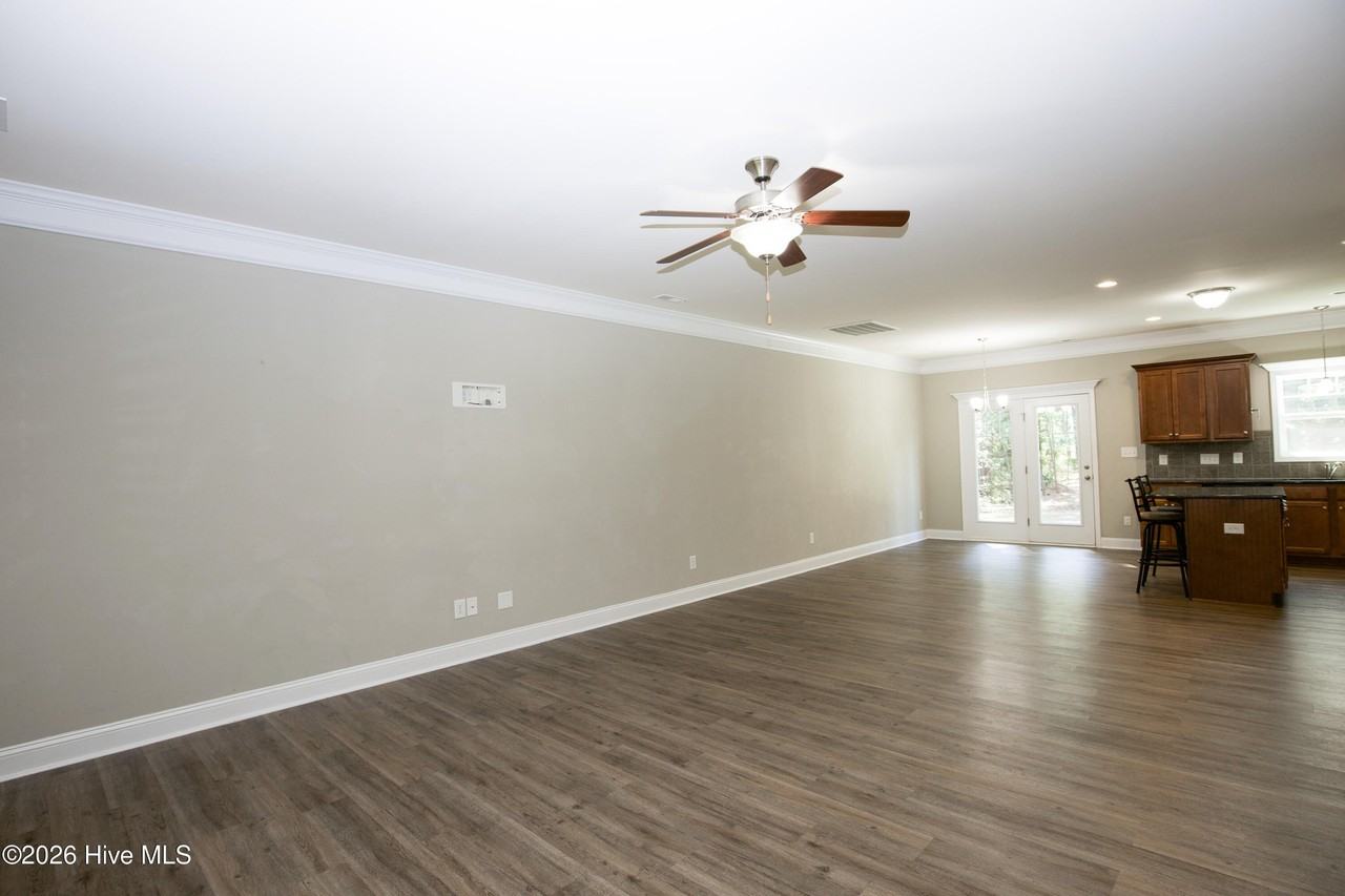 655 Bald Eagle Dr - Photo 6 of 26