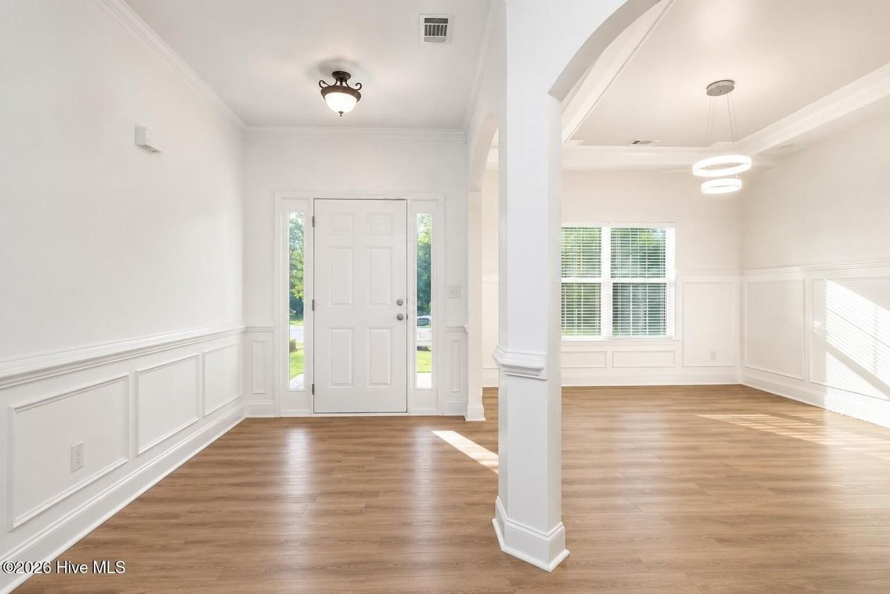 3010 Kilknockie Dr - Photo 2 of 29