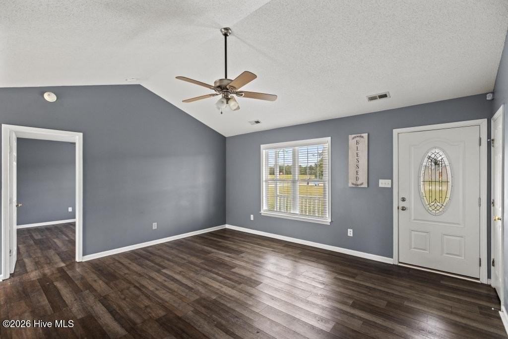 100 Goldie Ln - Photo 5 of 23