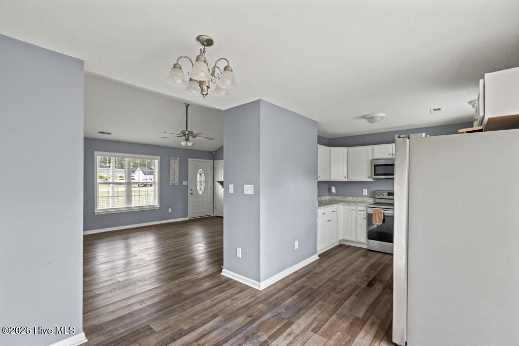 100 Goldie Ln - Photo 6 of 23