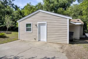 featured image of 2107 Faircrest Ave #B