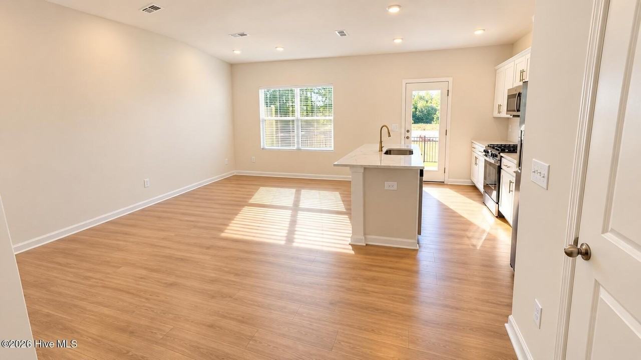 1616 Mirth Ct - Photo 4 of 22
