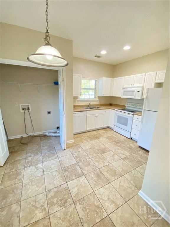204 Foxbury Sq - Photo 4 of 19