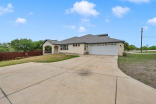 623 Skyline Dr - Photo 1 of 1