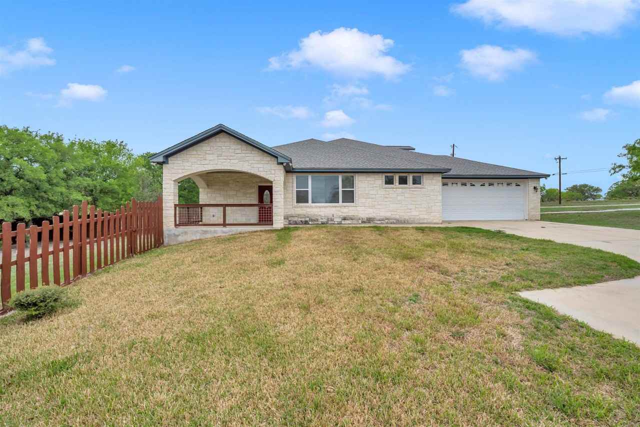 623 Skyline Dr - Photo 2 of 24