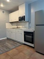 910 N Victoria Park Rd - Photo 1 of 1