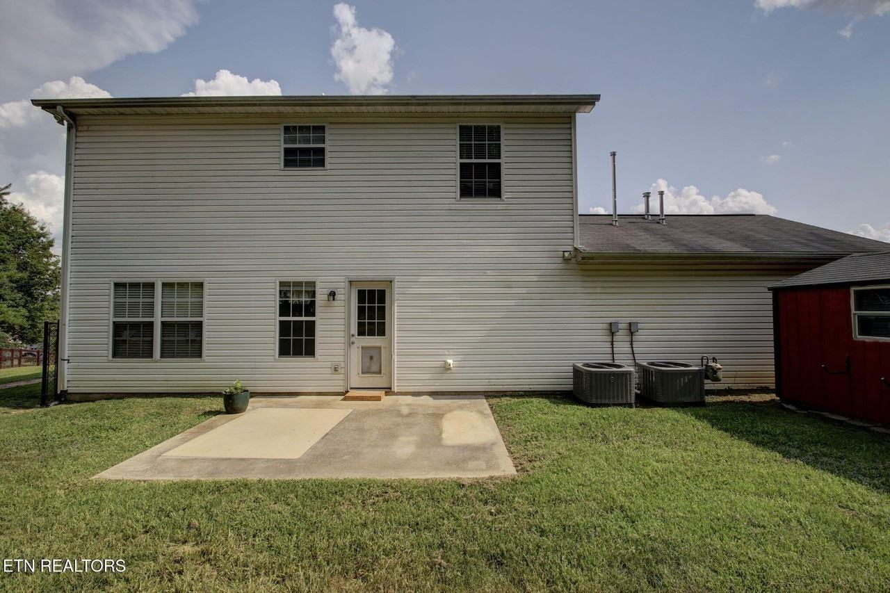 8601 Rayworth Trl - Photo 2 of 38