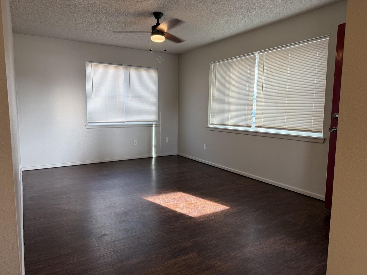 6508 22nd St - Photo 3 of 13
