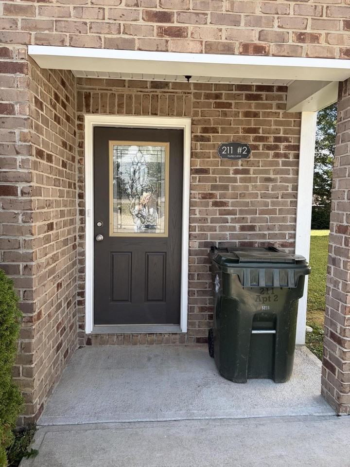 211 Hurley Ln ## 2 - Photo 2 of 14