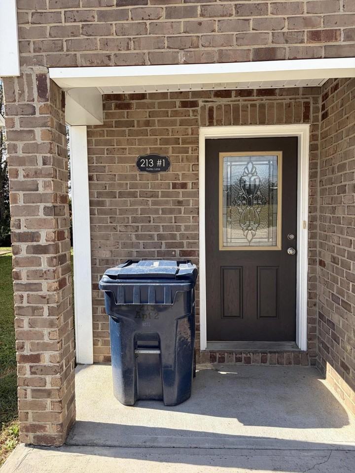 213 Hurley Ln ## 1 - Photo 2 of 14