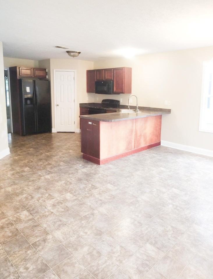 2549 Milsom Ln - Photo 2 of 7