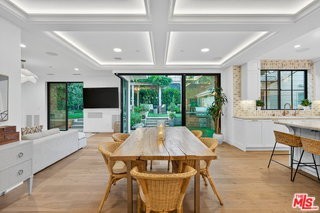 1733 Robson Ave - Photo 4 of 7