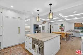 1733 Robson Ave - Photo 7 of 7