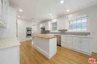 10574 Ohio Ave - Photo 3 of 8