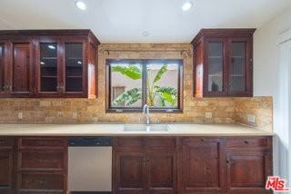 8232 Blackburn Ave - Photo 5 of 8