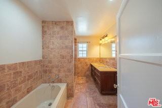 8232 Blackburn Ave - Photo 7 of 8