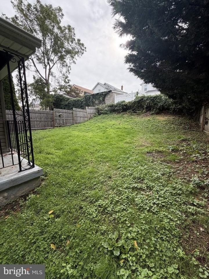 217 Simpson Rd - Photo 2 of 14