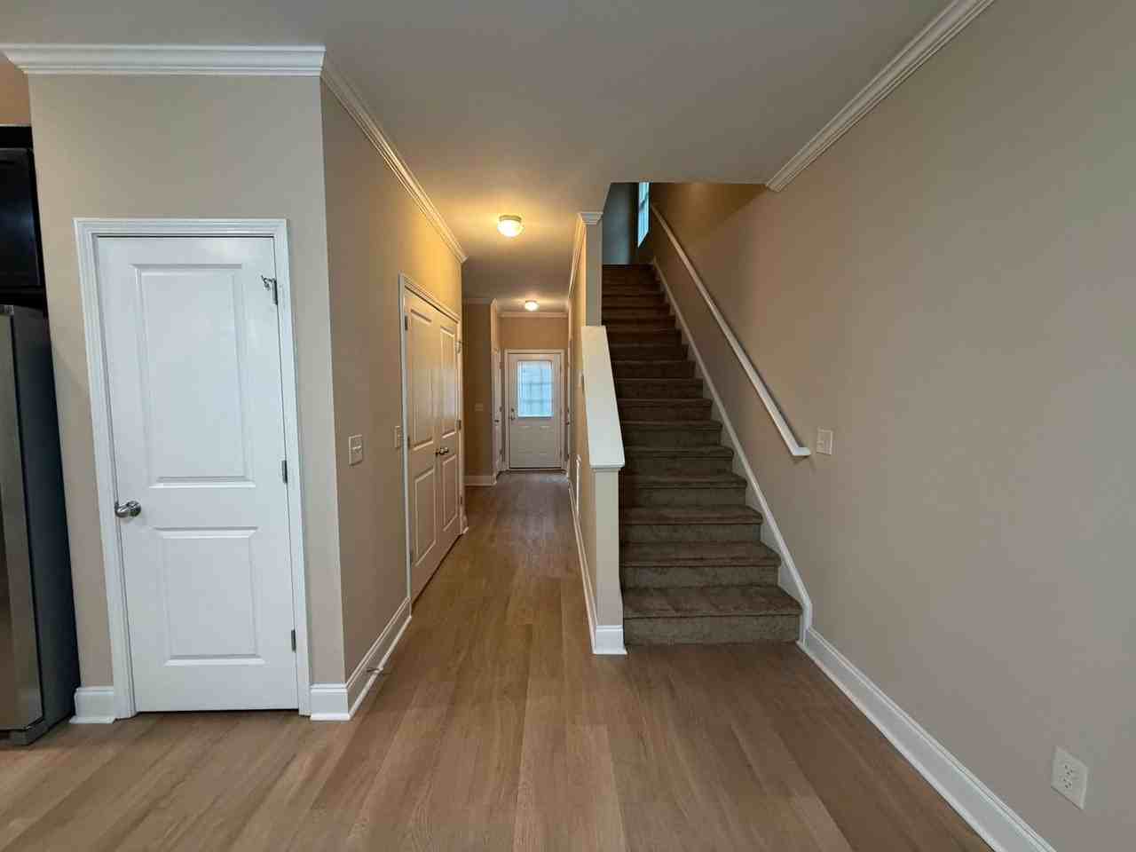 100 Betsy Ln - Photo 5 of 15