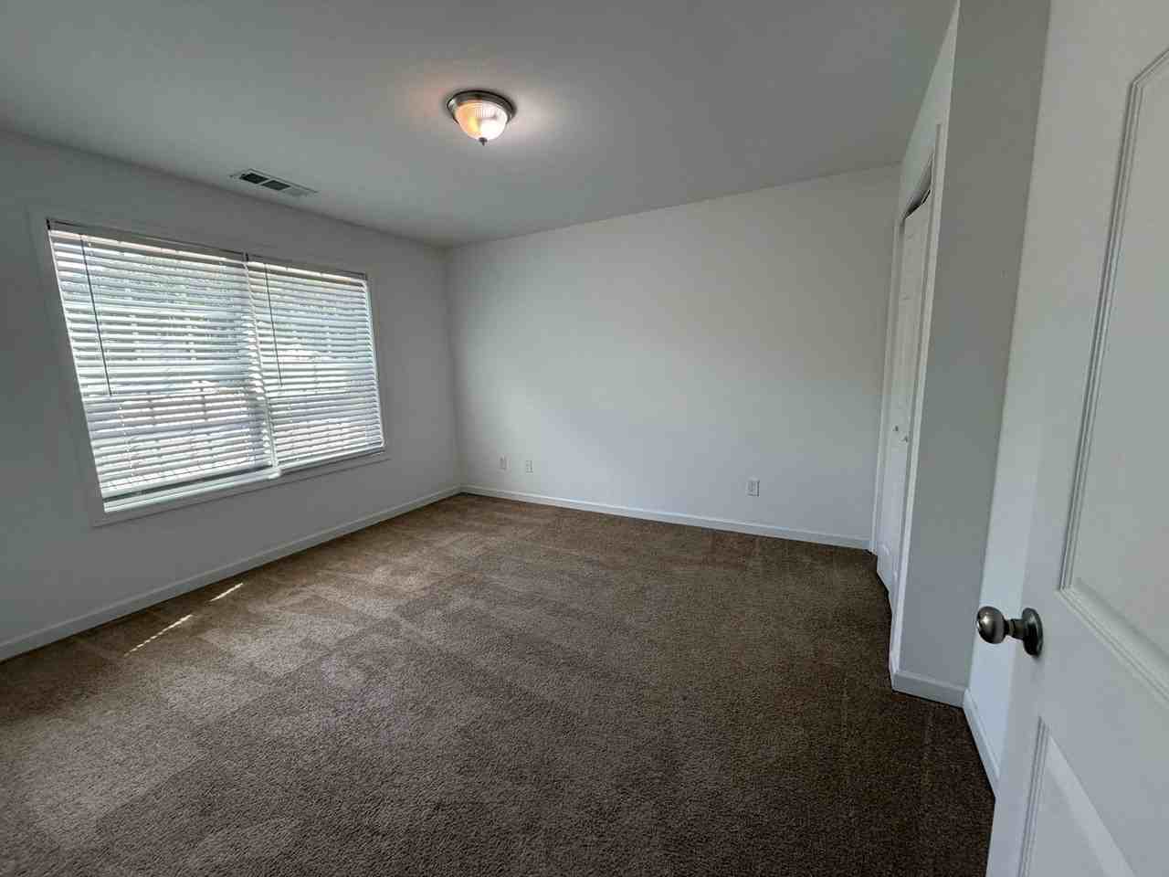 1382 W Hancock Ave - Photo 7 of 13
