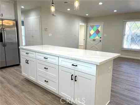 3421 Rowena Dr - Photo 6 of 8