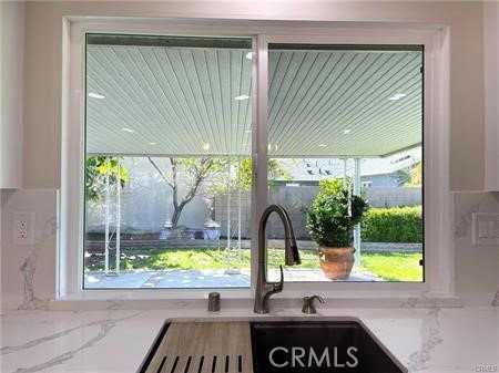 3421 Rowena Dr - Photo 7 of 8