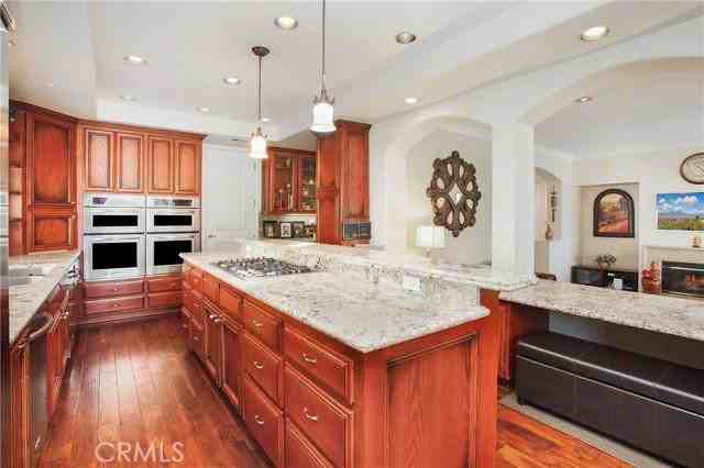 37 Cherry Hills Dr - Photo 3 of 8