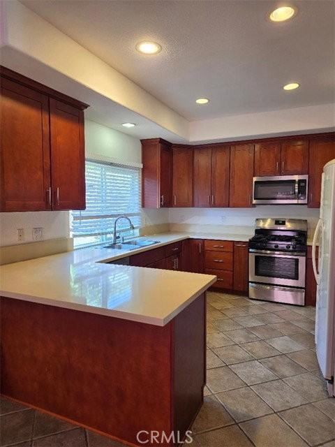 10627 Amestoy Ave - Photo 5 of 8