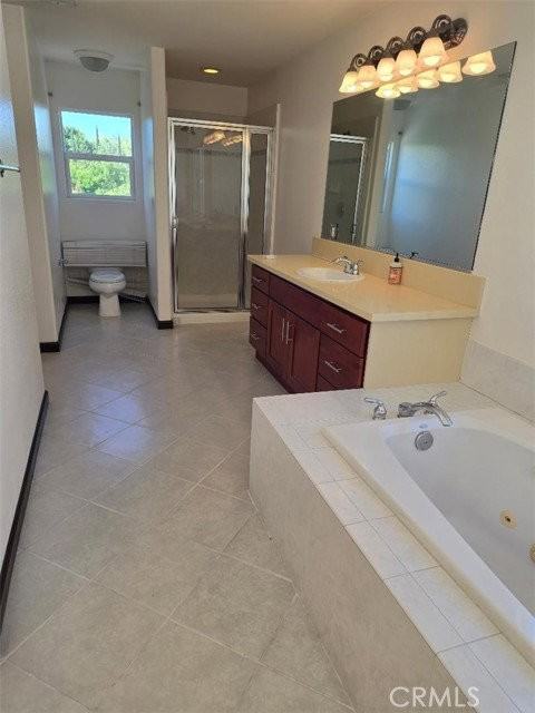 10627 Amestoy Ave - Photo 7 of 8