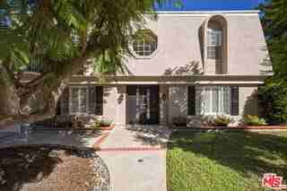 22777 Brenford St - Photo 2 of 8