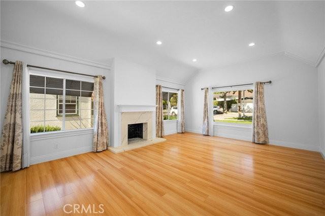 1020 Olmsted Dr - Photo 6 of 7