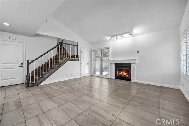 227 California St #A - Photo 5 of 8