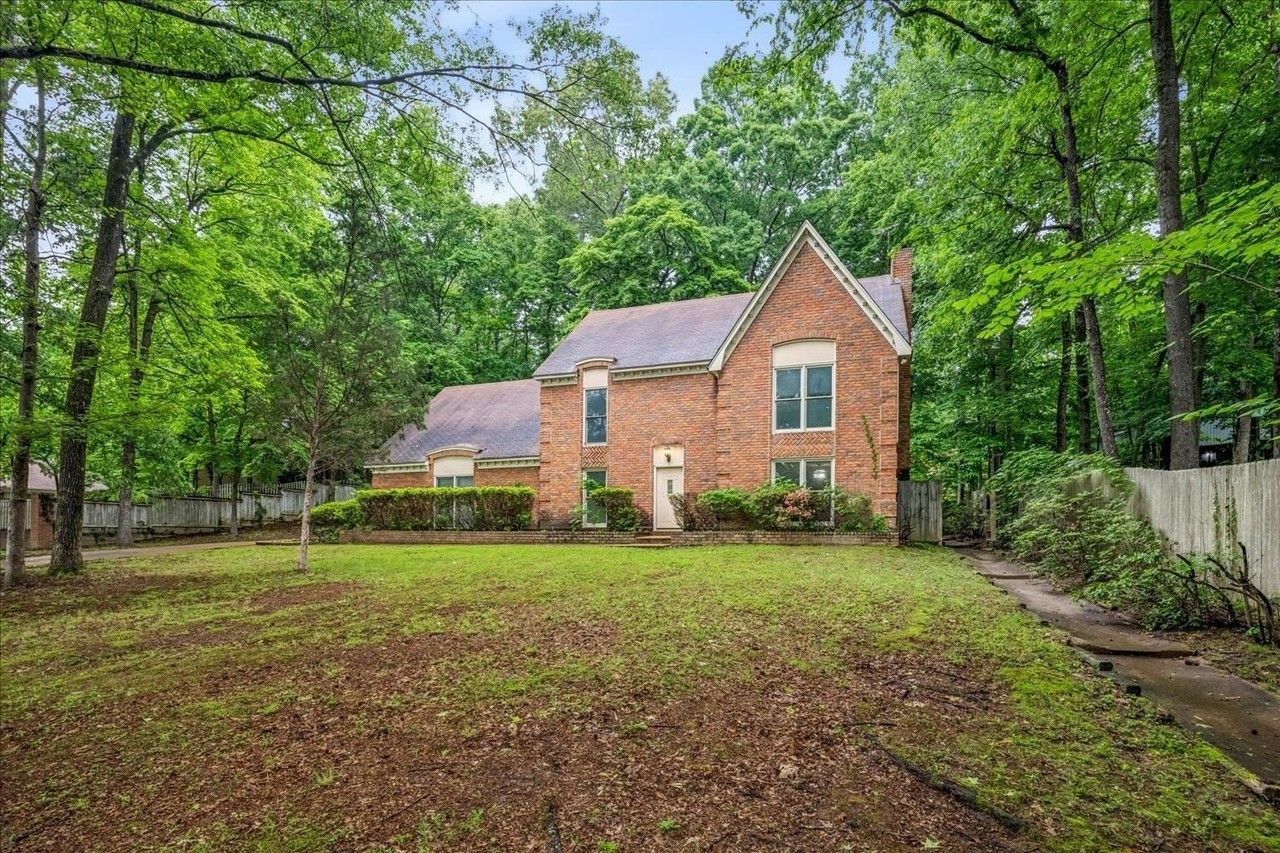 8428 Bazemore Rd - Photo 3 of 34