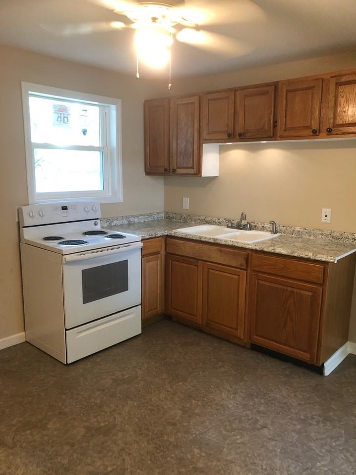 1112 Morris St - Photo 2 of 9