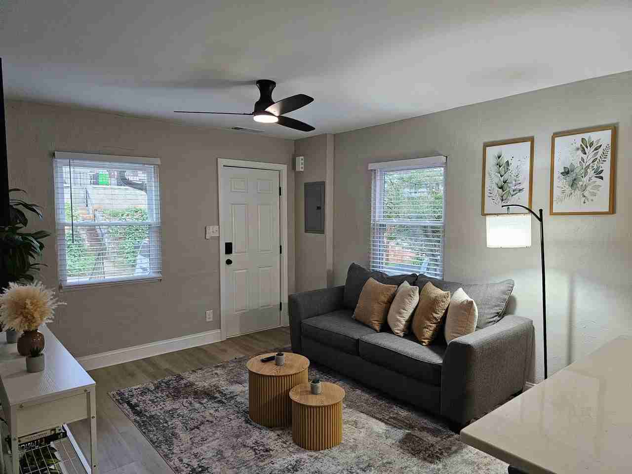 153 South Ave Se #1 - Photo 3 of 12