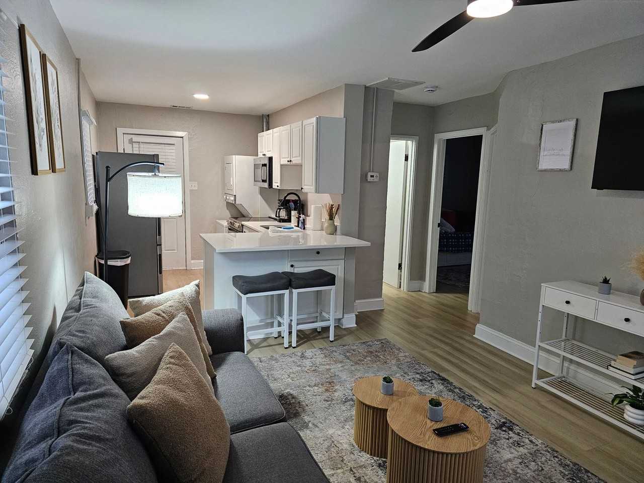 153 South Ave Se #1 - Photo 4 of 12