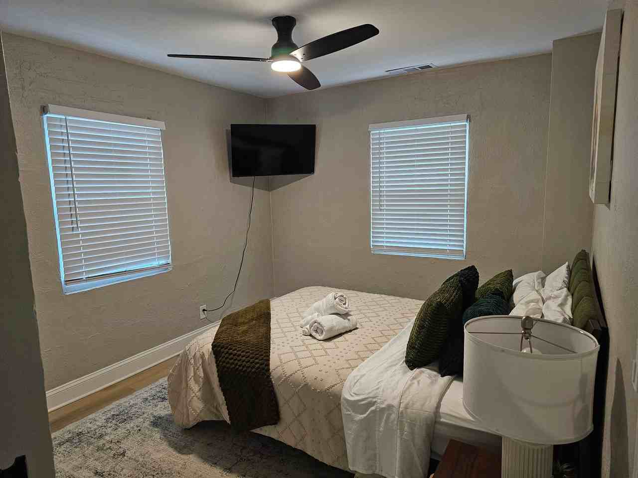 153 South Ave Se #1 - Photo 7 of 12