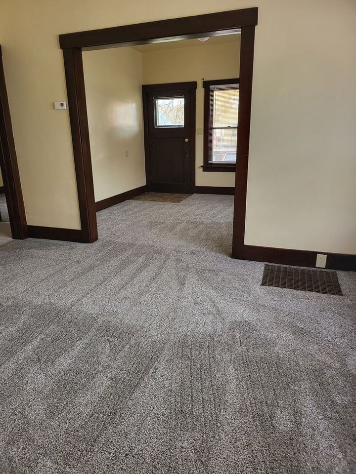 1520 Ivy Ave - Photo 5 of 22