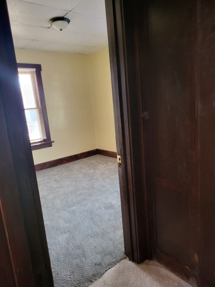 1520 Ivy Ave - Photo 7 of 22