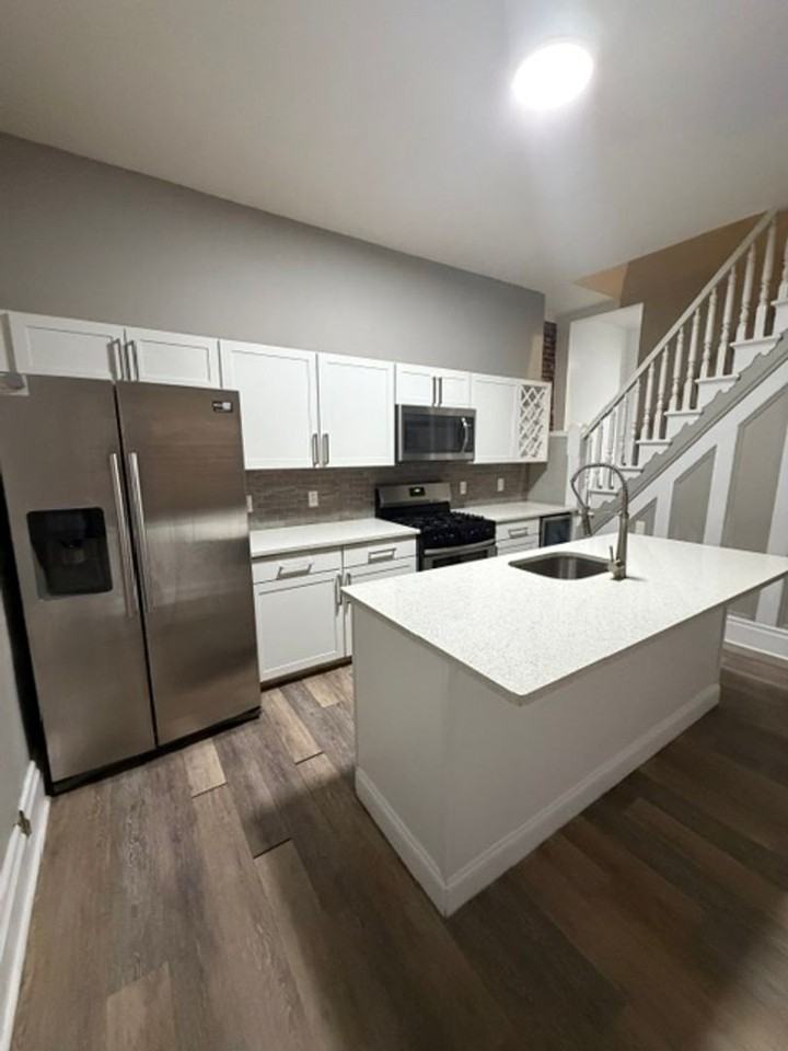 1616 Roland St - Photo 2 of 14