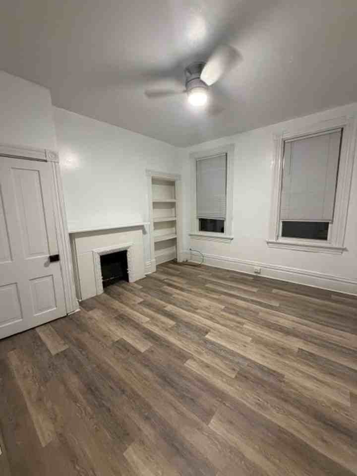 1616 Roland St - Photo 3 of 14