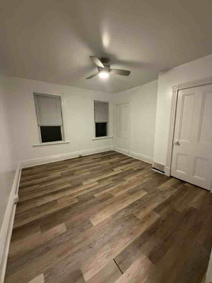 1616 Roland St - Photo 4 of 14