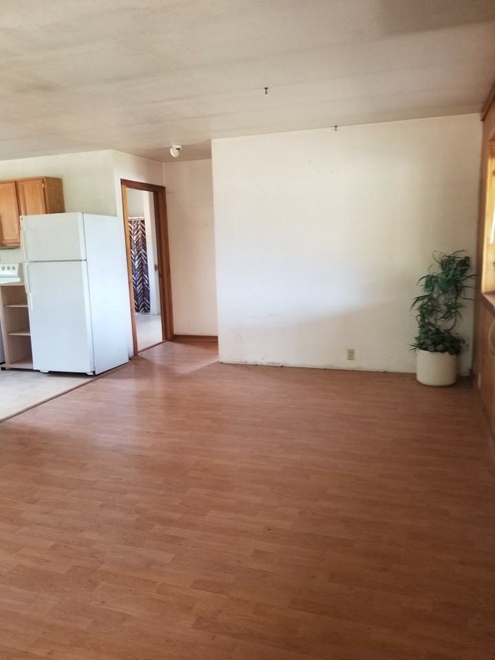 15345 Grangemont Rd - Photo 7 of 12
