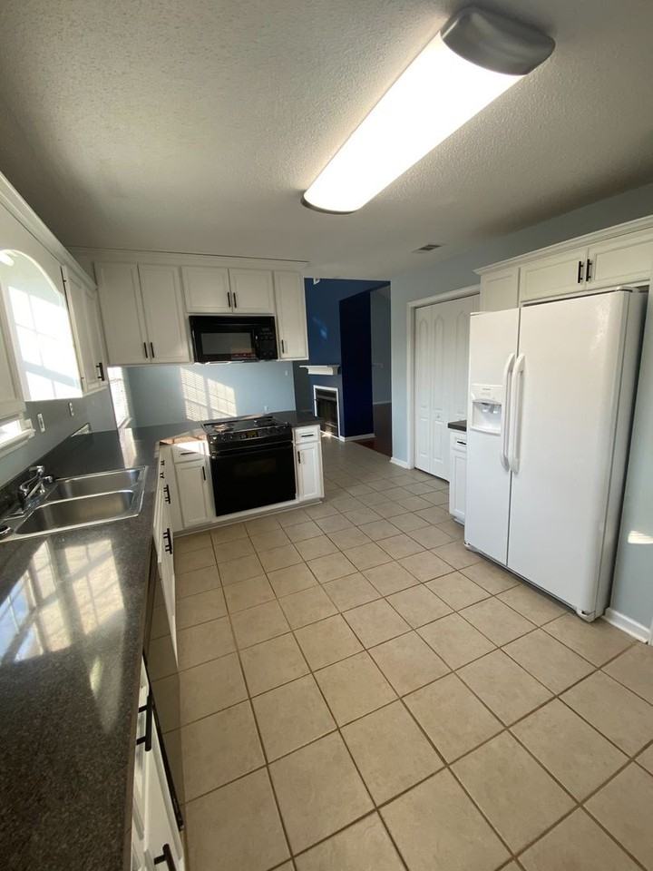 304 Wynfield Ln - Photo 6 of 17