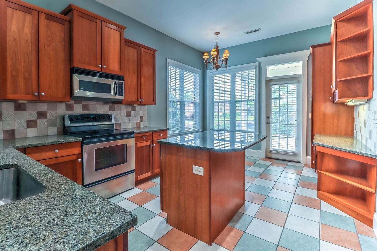1506 Goose Landing Cir - Photo 2 of 24