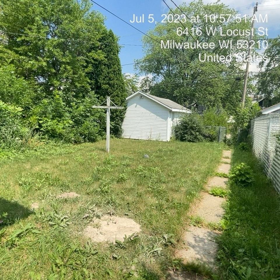 6416 W Locust St - Photo 2 of 2
