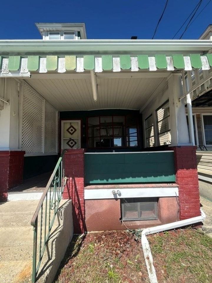 334 E Ludlow St - Photo 2 of 14