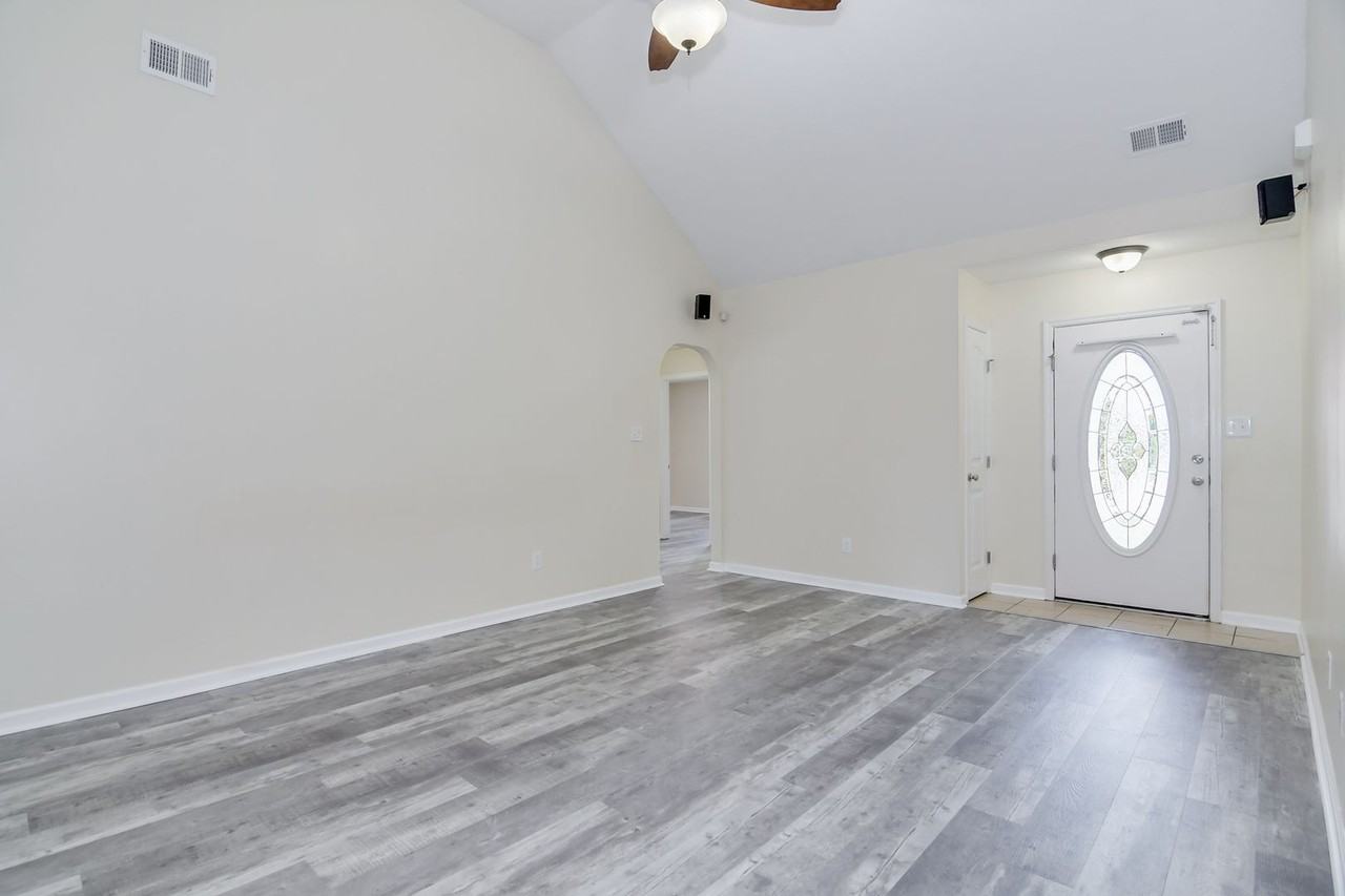 952 Arbor Springs Cir - Photo 6 of 25