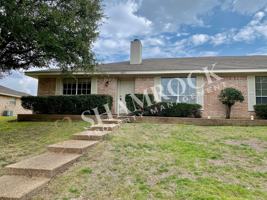 featured image of 1017 Parkview Cir