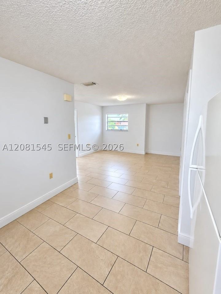 1575 Nw 1st St #3 - Photo 7 of 9