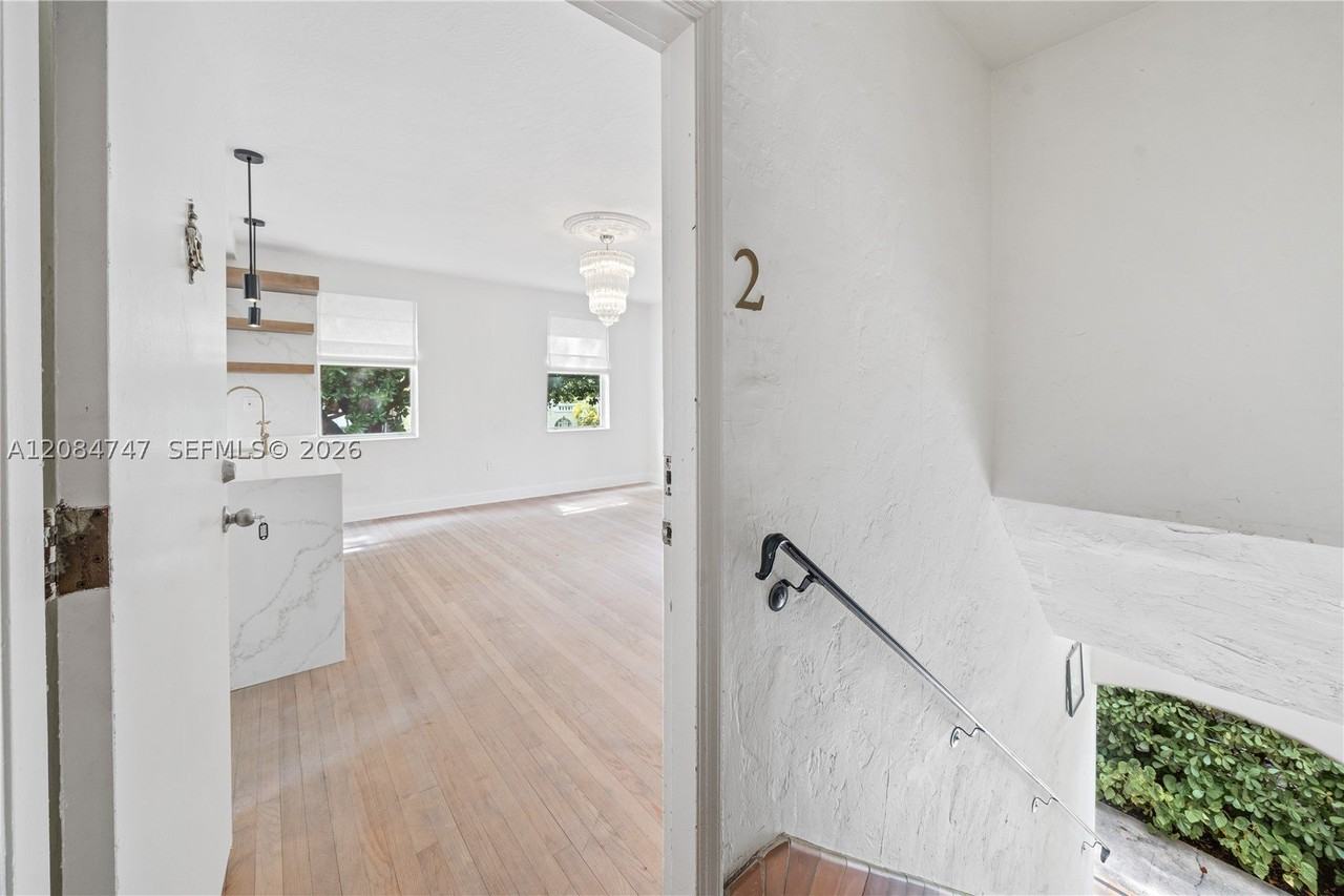 726 Meridian Ave #2 - Photo 3 of 17